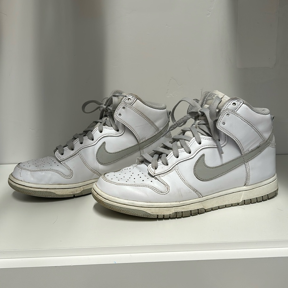 Nike women’s high dunks ‘grey fog’